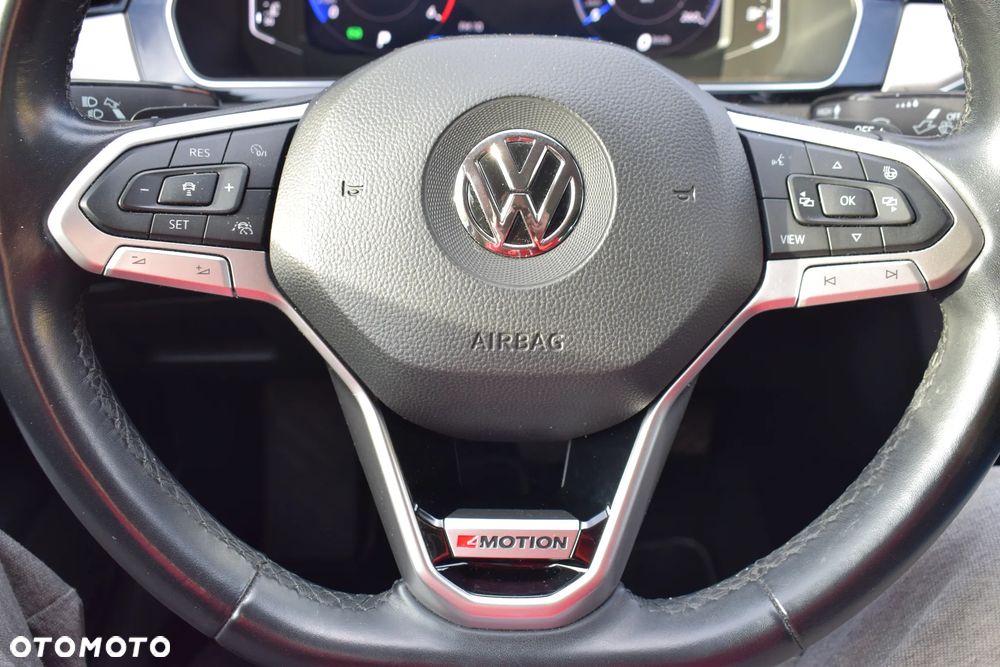 Volkswagen Passat - 15