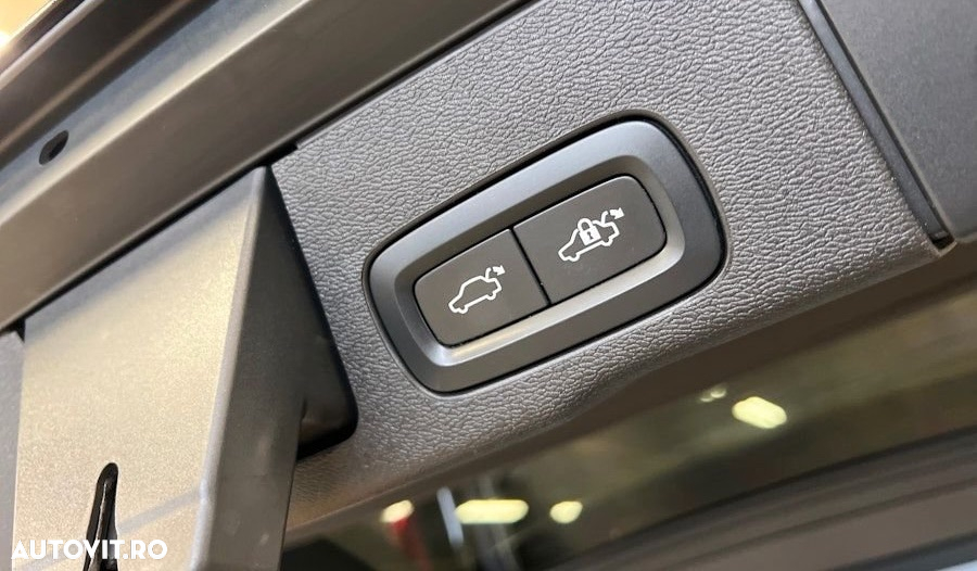 Volvo XC 60 T6 AWD Recharge Geartronic Inscription Expression - 15