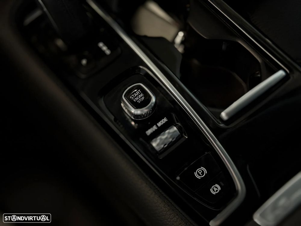 Volvo V60 2.0 T6 AWD TE R-Design - 28