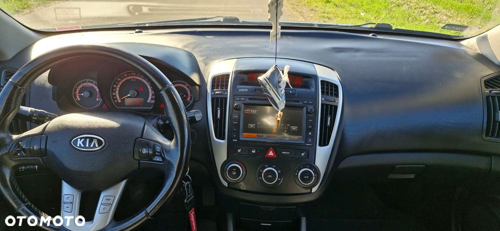 Kia Ceed Cee'd 1.4 L - 9