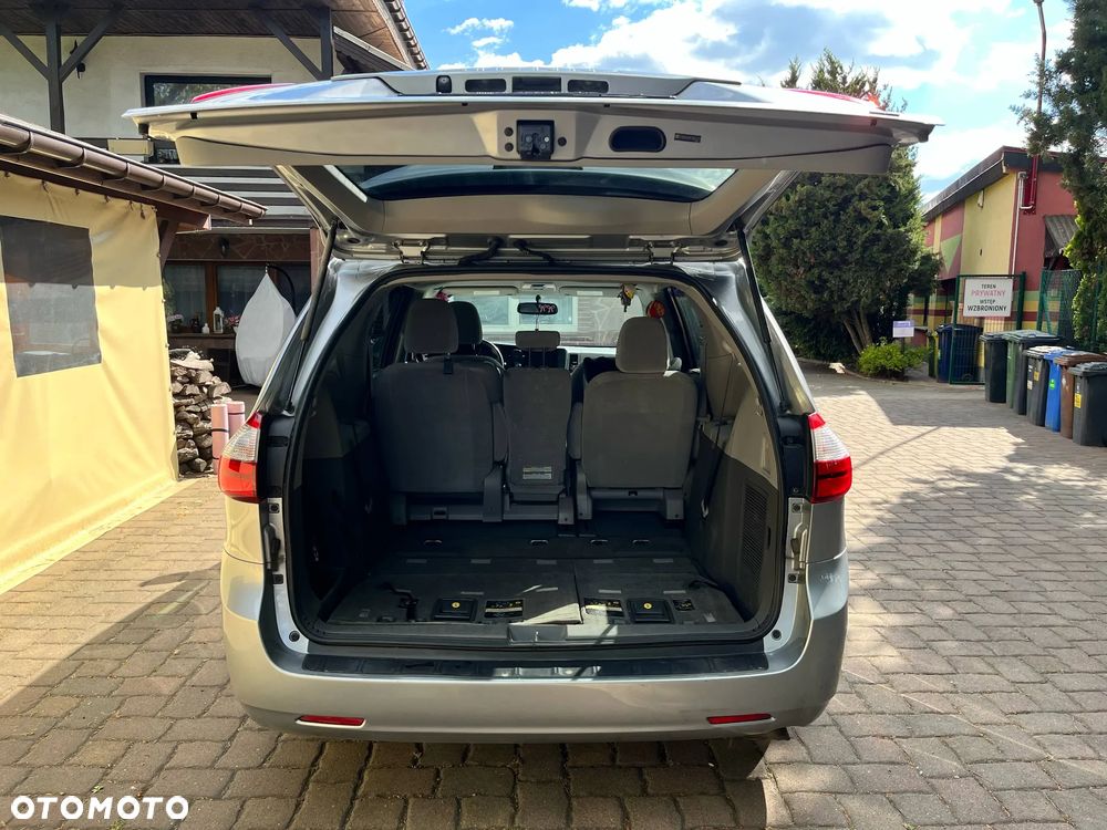 Toyota Sienna - 23