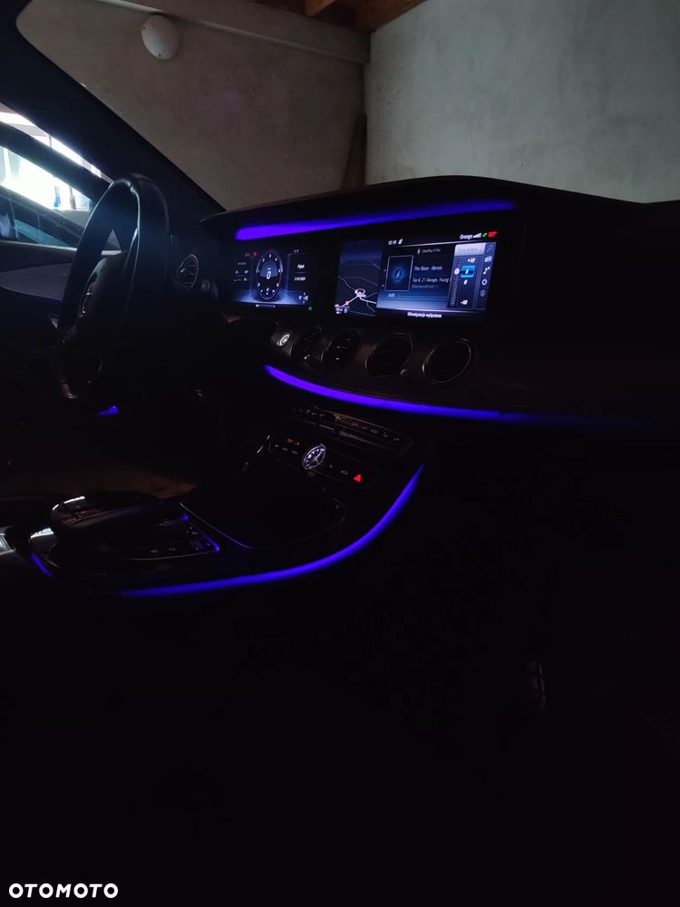 Mercedes-Benz Klasa E 220 d 9G-TRONIC - 31