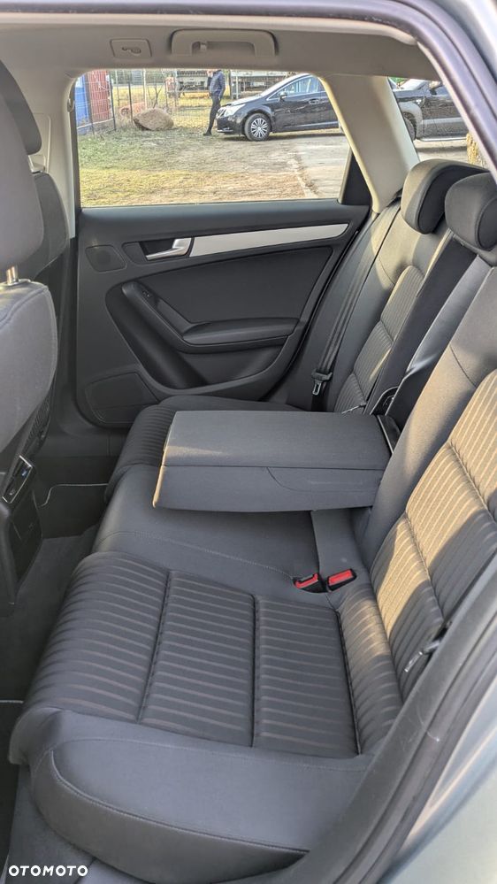 Audi A4 Avant 2.0 TDI DPF Ambiente - 13