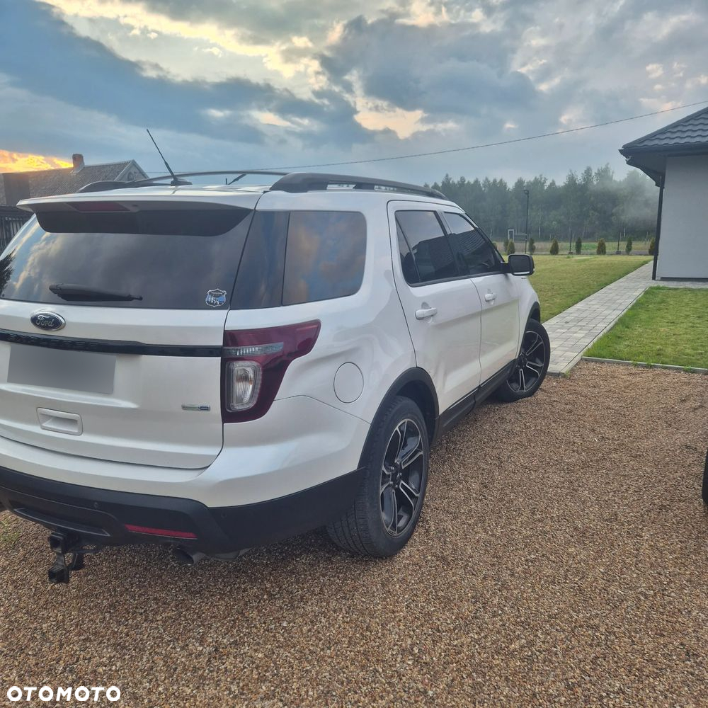 Ford Explorer - 4