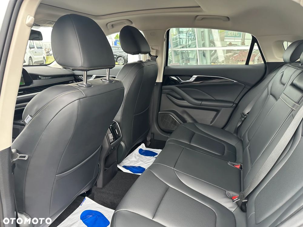 Bestune B70 - 6