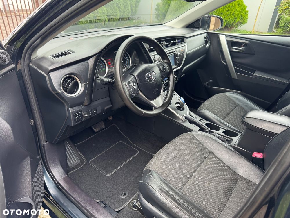 Toyota Auris 1.8 HSD Luna - 22