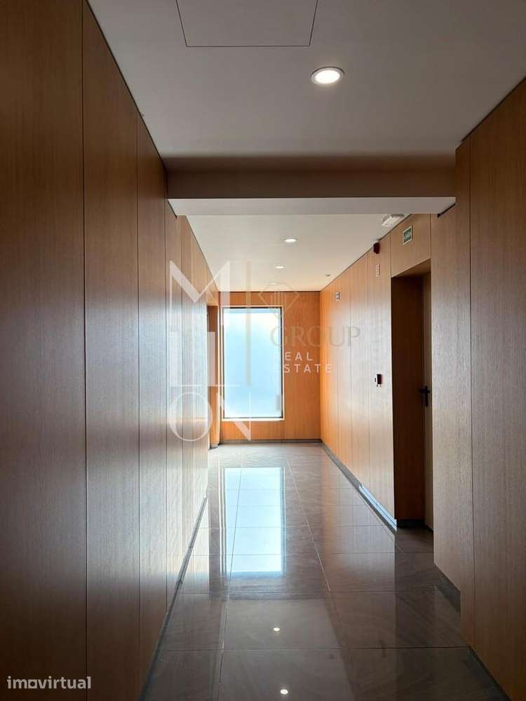 Apartamento T3 novo junto à Rotunda da Boavista/Porto - Grande imagem: 2/106