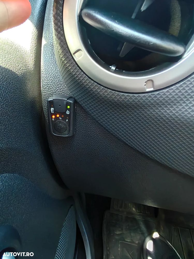 Dacia Sandero 1.2 MPI Laureate - 11