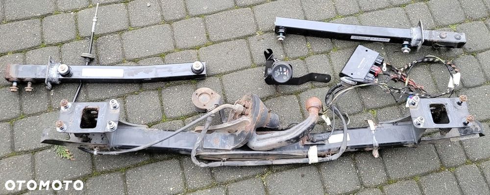 MERCEDES W204 KOMBI HAK HOLOWNICZY AUTOMAT WYSUWANY ŚRUBY MODUŁ WIĄZKA - 2