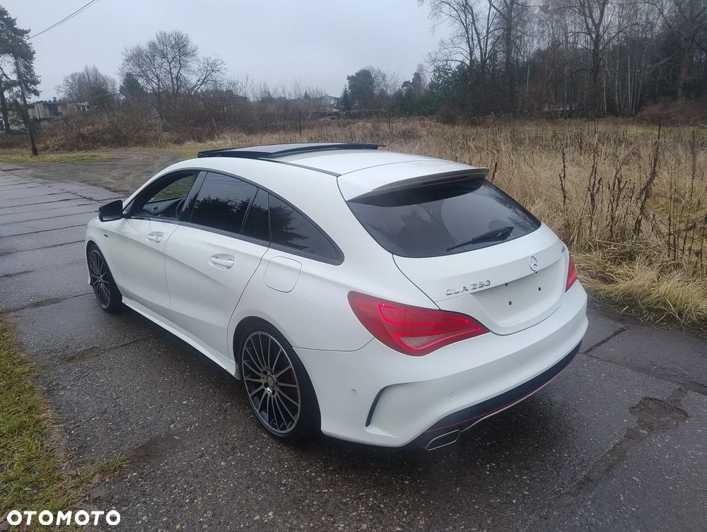 Mercedes-Benz CLA 250 4Matic 7G-DCT AMG Line - 5