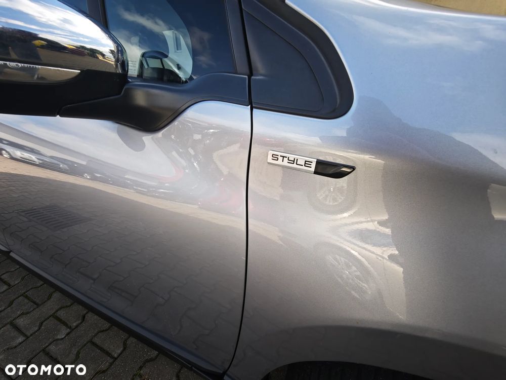 Peugeot 2008 1.6 BlueHDi Style - 37