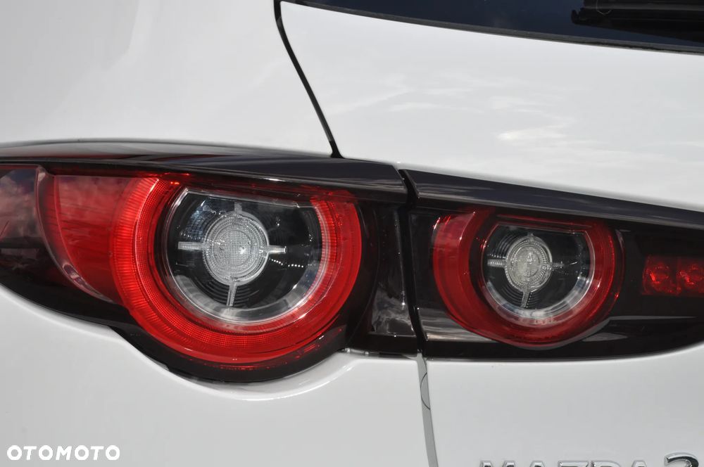 Mazda 3 e-SKYACTIV-G 2.0 M HYBRID 150 HOMURA - 17