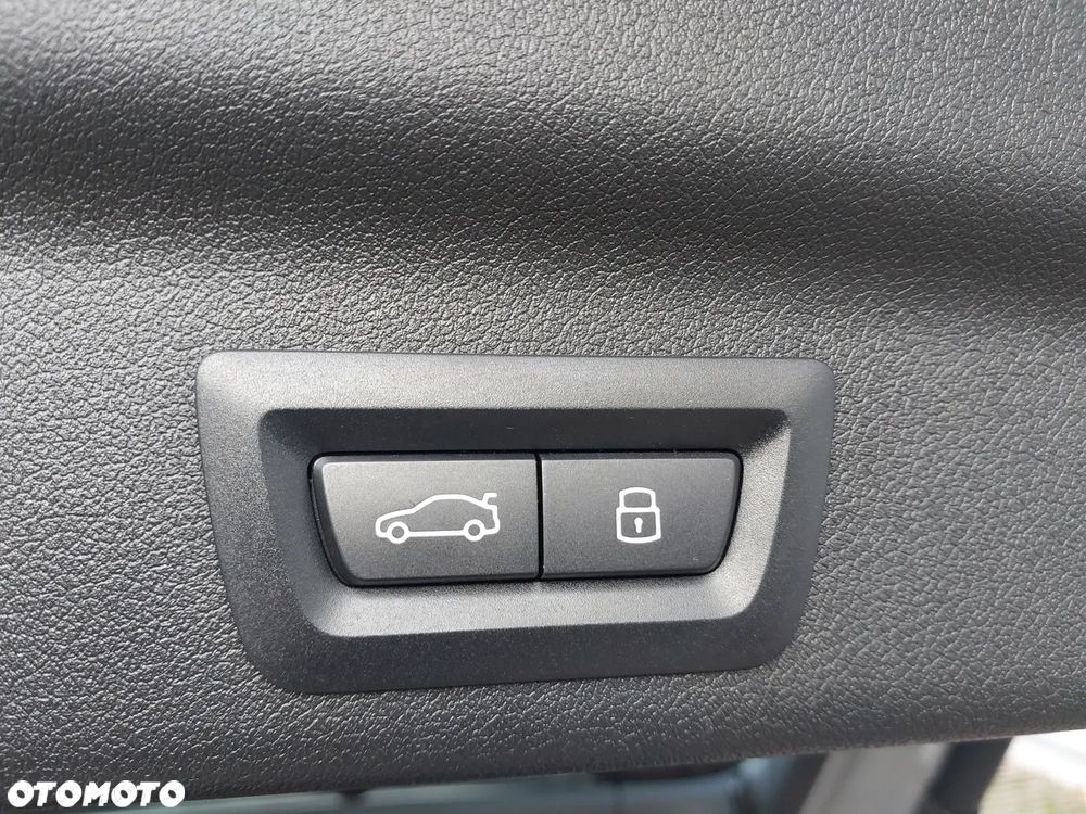 BMW X1 sDrive18i sport - 25