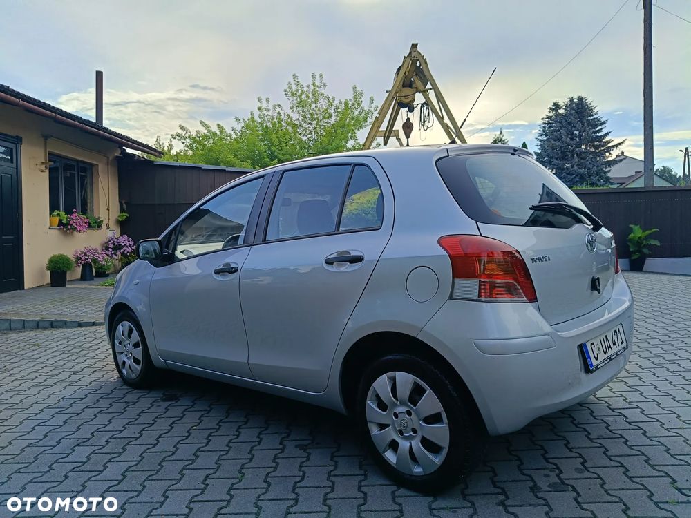Toyota Yaris - 31