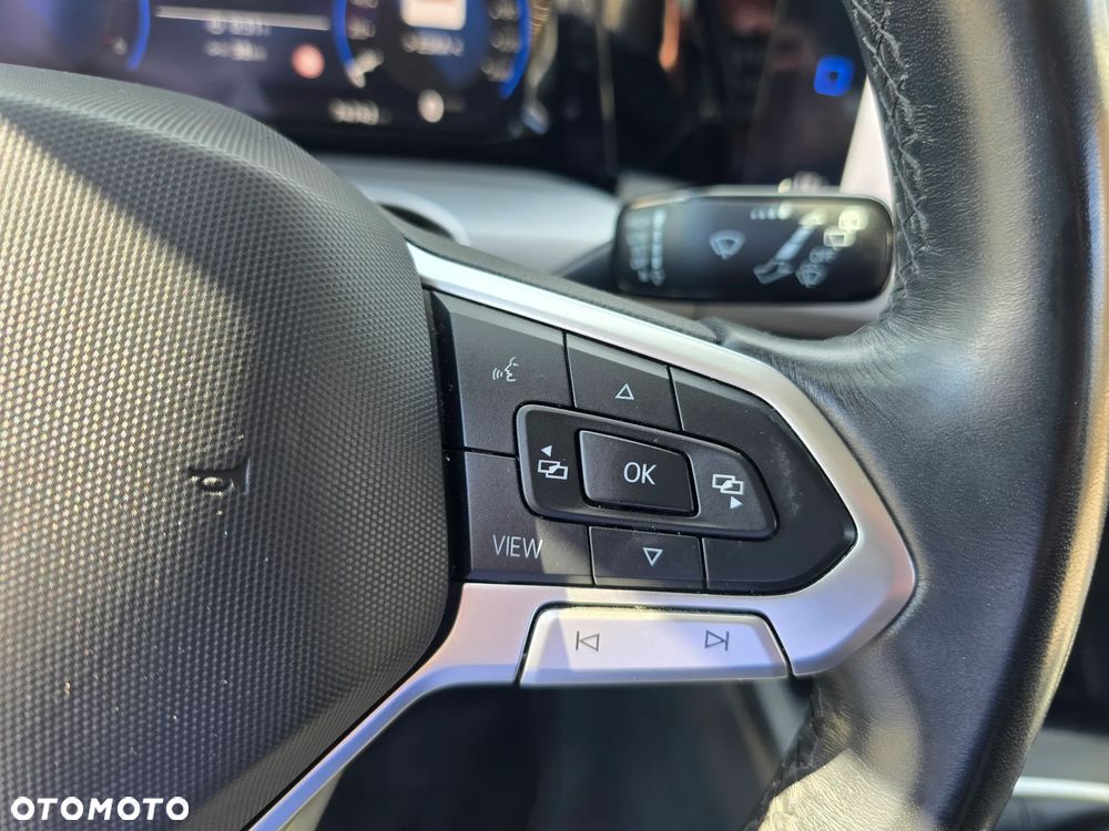 Volkswagen Golf - 27