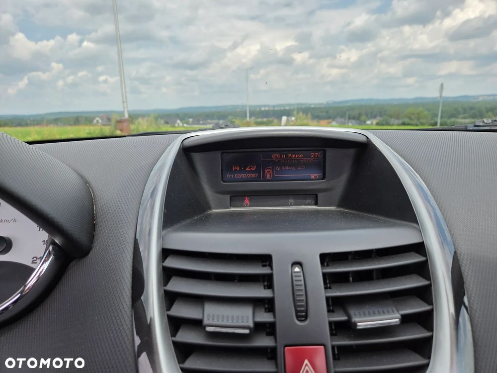 Peugeot 207 CC - 19