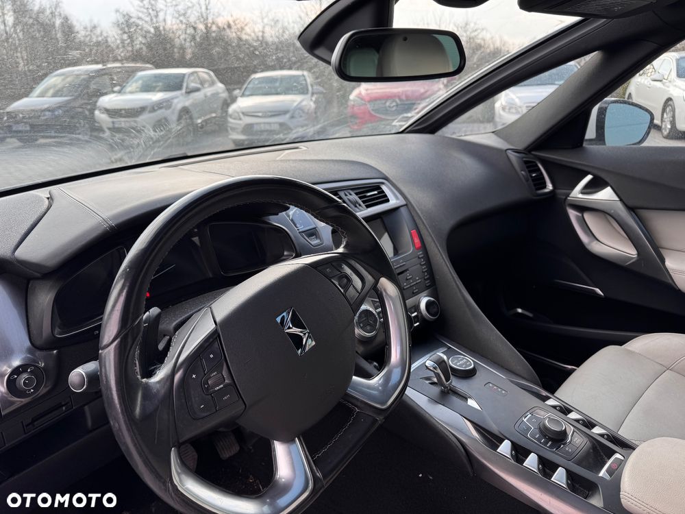 Citroën DS5 Hybrid4 EGS6 Business - 14