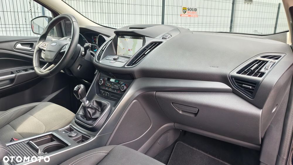 Ford Kuga - 28