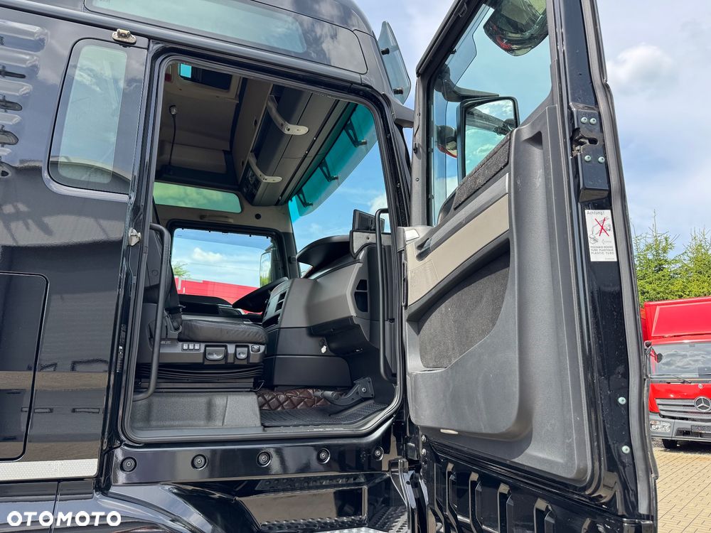 MAN TGX - 28