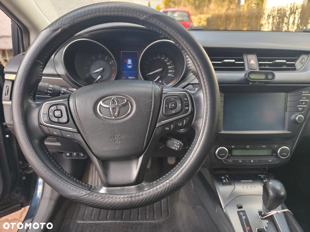 Toyota Avensis 1.8 Premium MS - 27