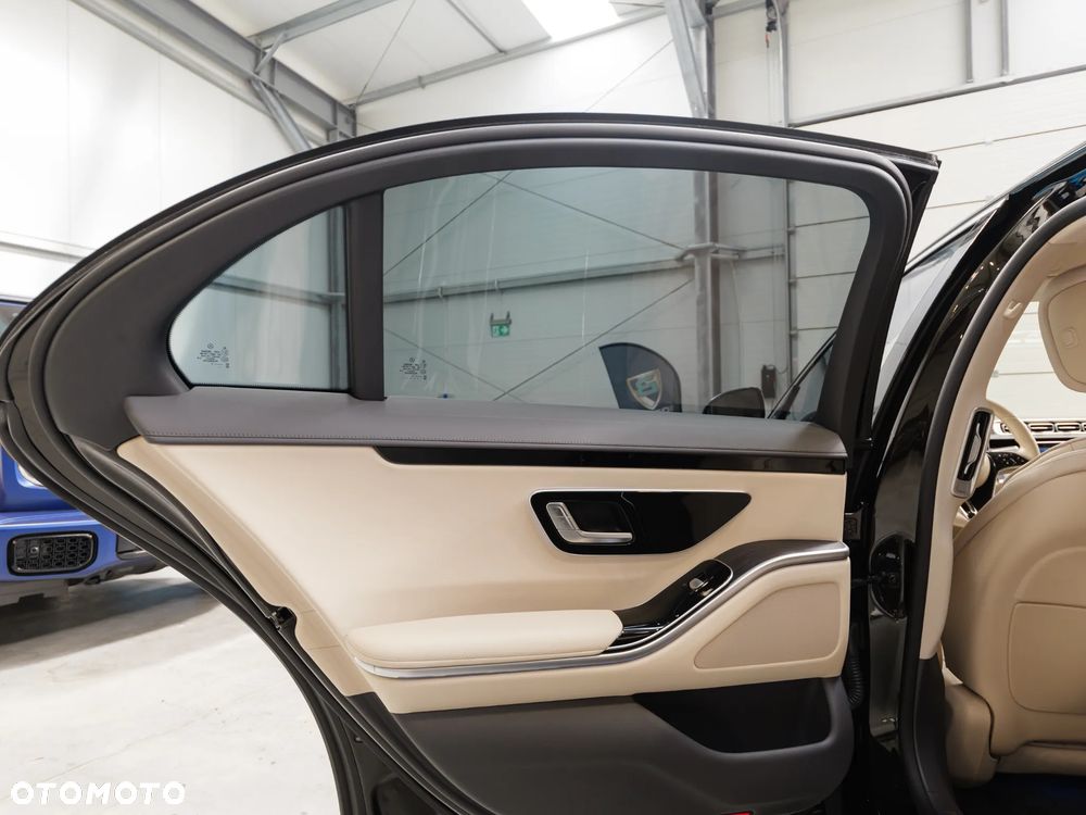 Mercedes-Benz Klasa S 500 4-Matic L 9G-TRONIC - 36
