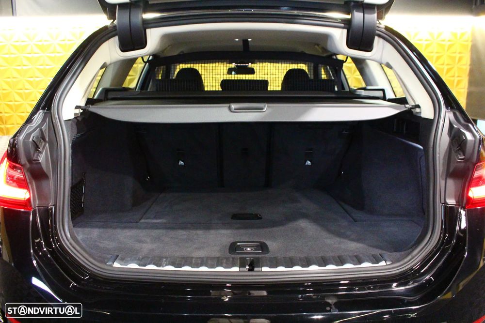 BMW 318 d Auto - 22