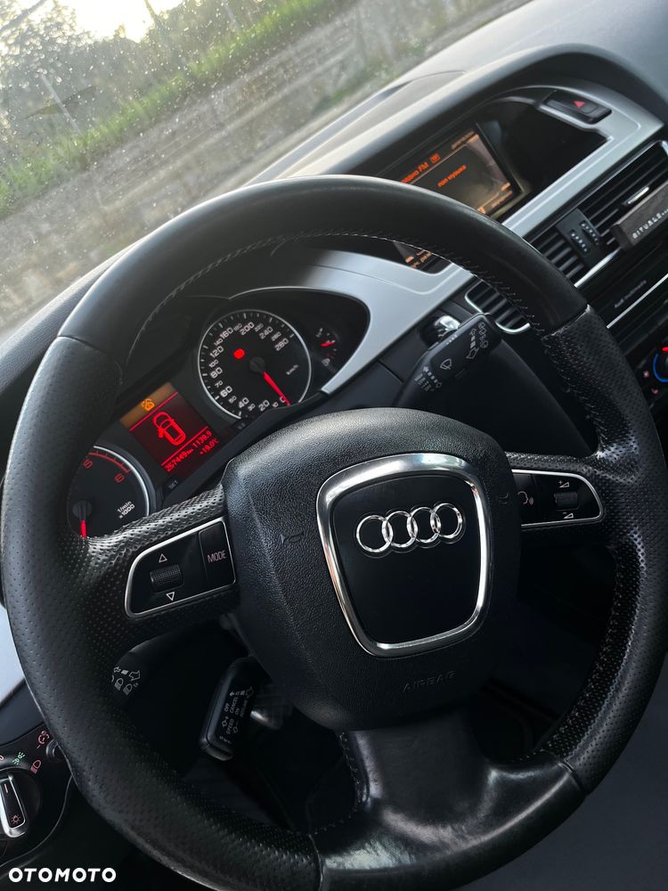 Audi A4 Avant 2.0 TDI - 15