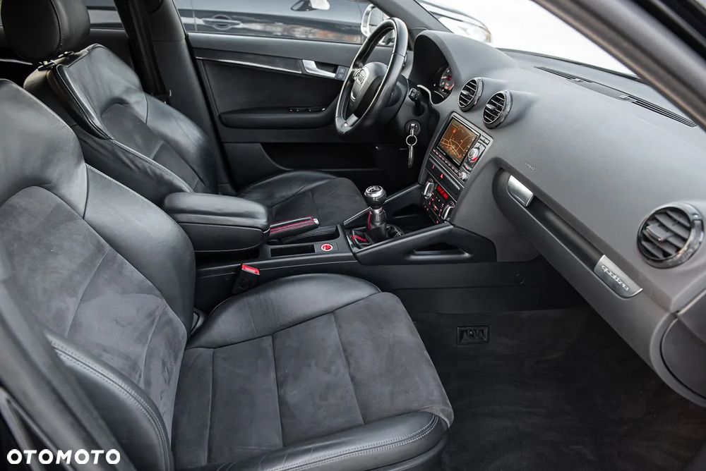 Audi S3 Sportback Standard - 31