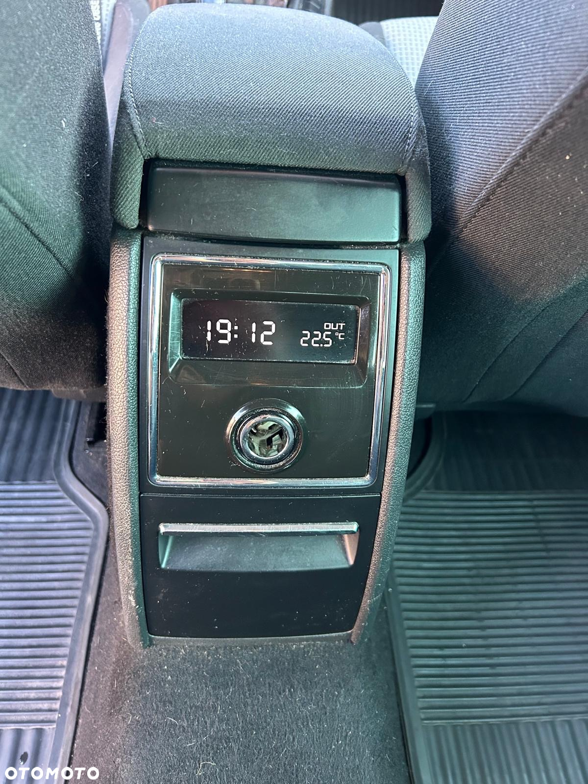 Skoda Superb 2.0 TDI Ambition - 8