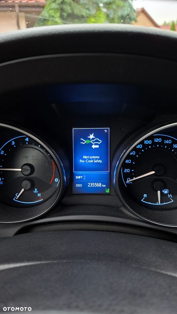 Toyota Auris 1.6 Premium - 8
