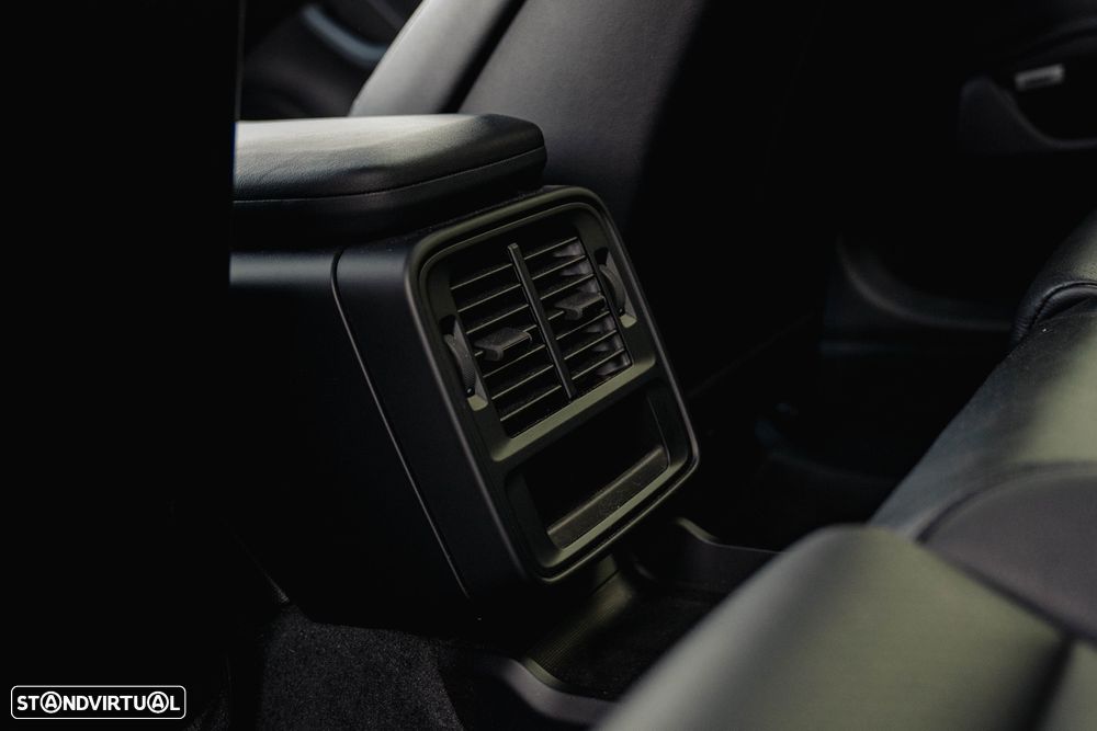 Porsche Taycan Cross Turismo 4 - 29