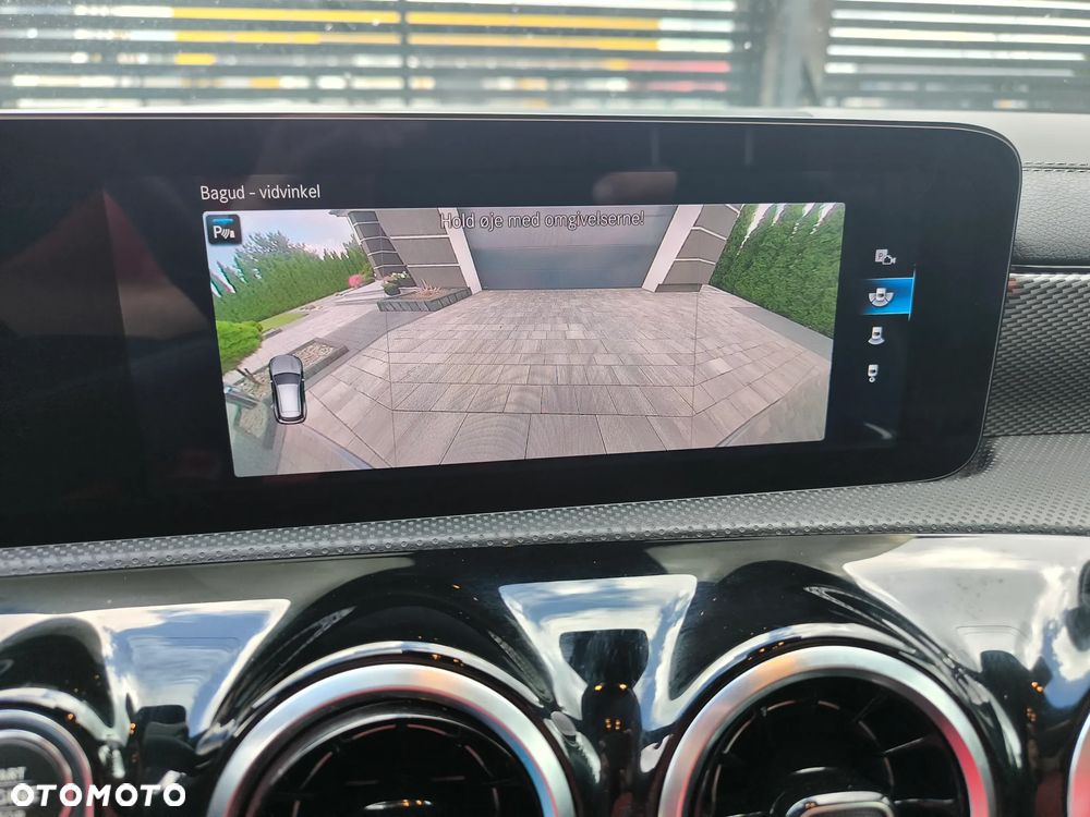 Mercedes-Benz CLA - 21