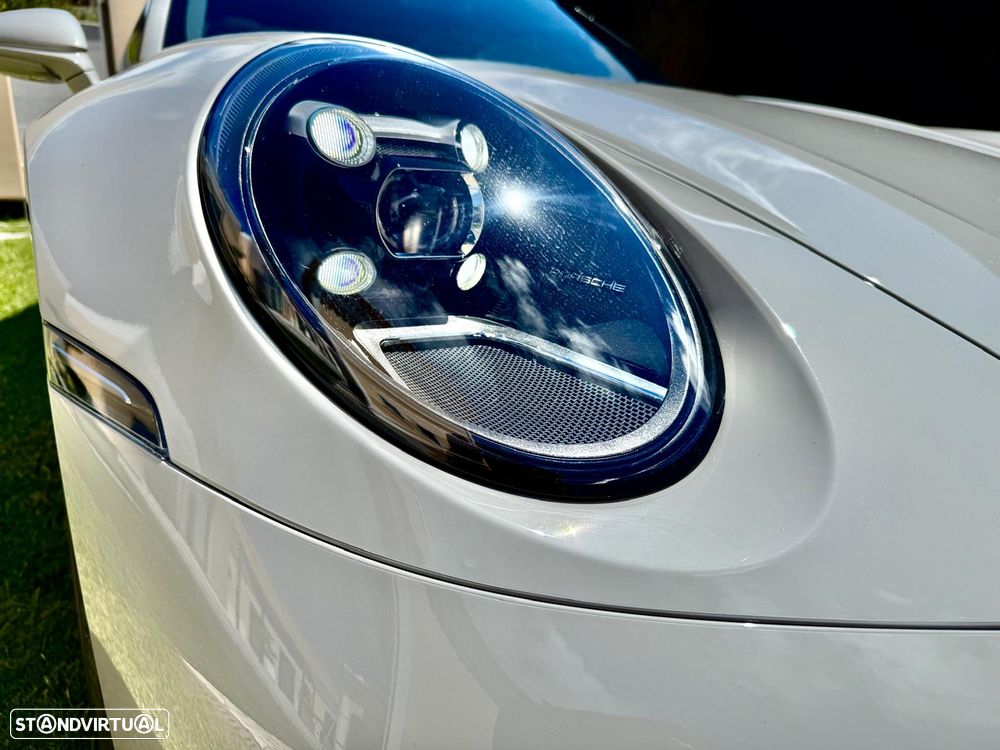 Porsche 911 (992) Carrera S - 12