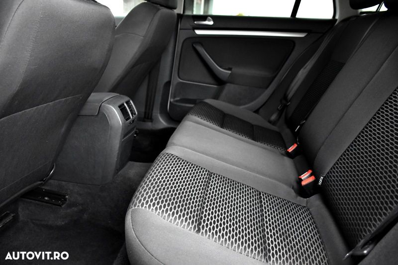 Volkswagen Golf 1.6 TDI DPF Trendline - 10