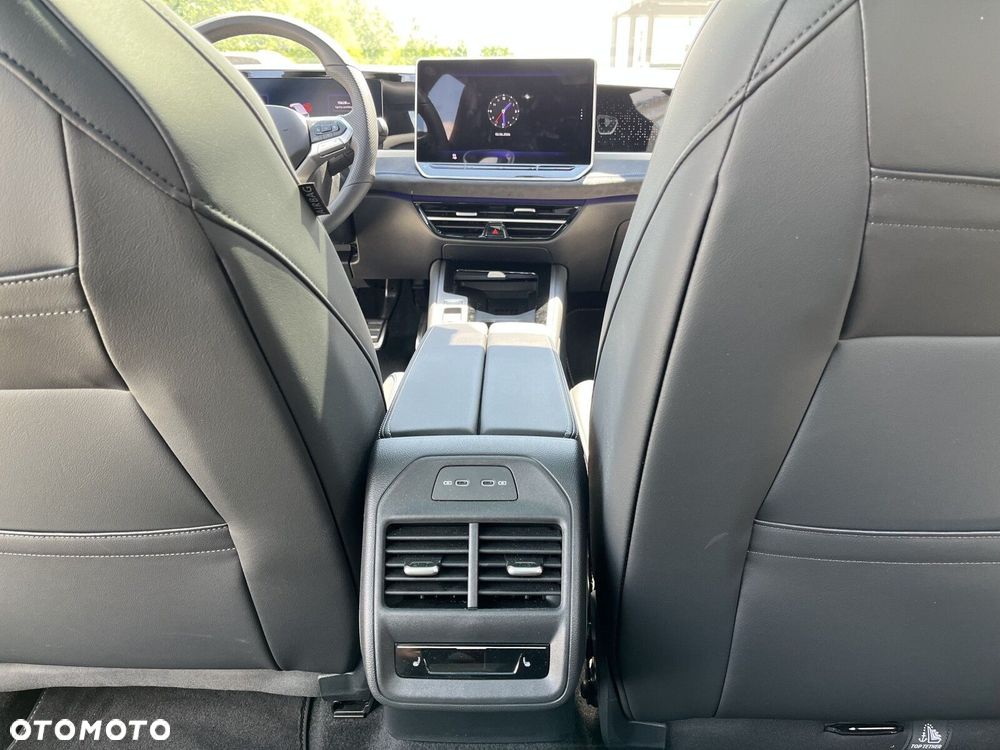 Volkswagen Passat - 27