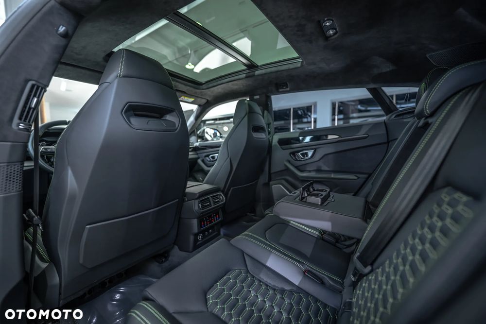 Lamborghini Urus - 36