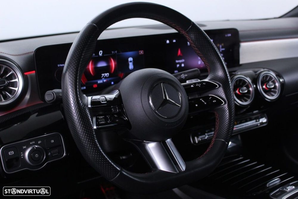 Mercedes-Benz CLA 180 d Shooting Brake AMG Line Aut. - 22