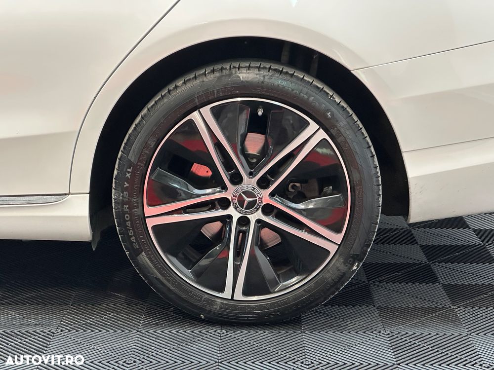 Mercedes-Benz C 300 d 4Matic 9G-TRONIC Avantgarde - 41