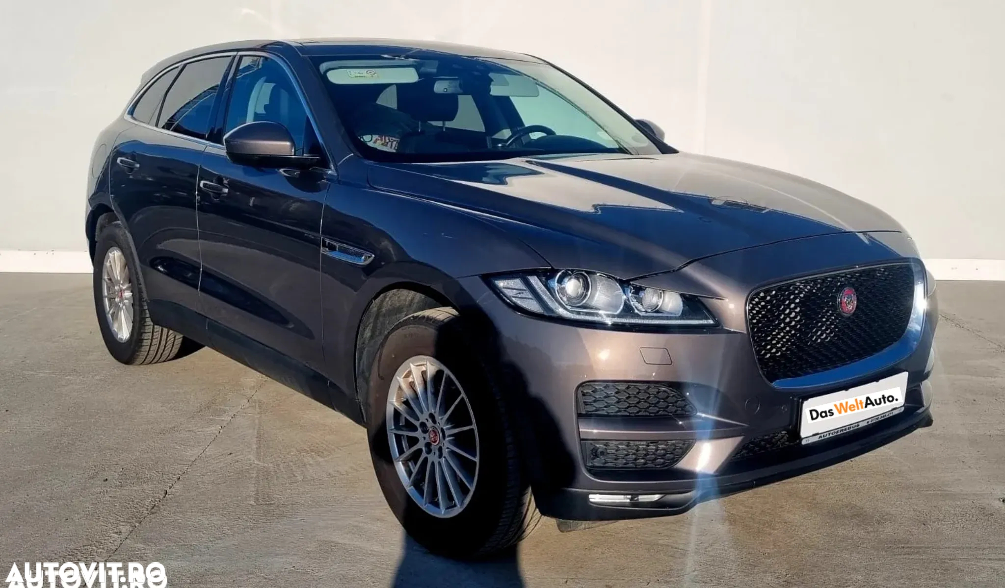 Jaguar F-Pace 20d RWD Pure - 3