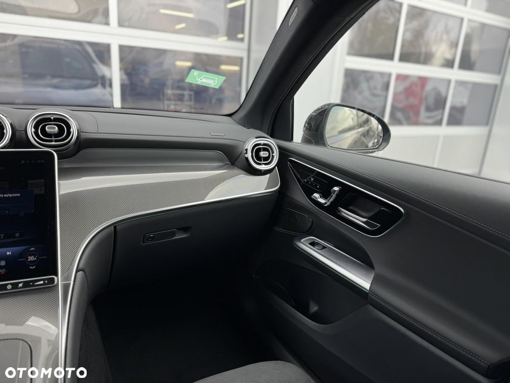 Mercedes-Benz GLC 300 de PHEV 4-Matic AMG Line - 16