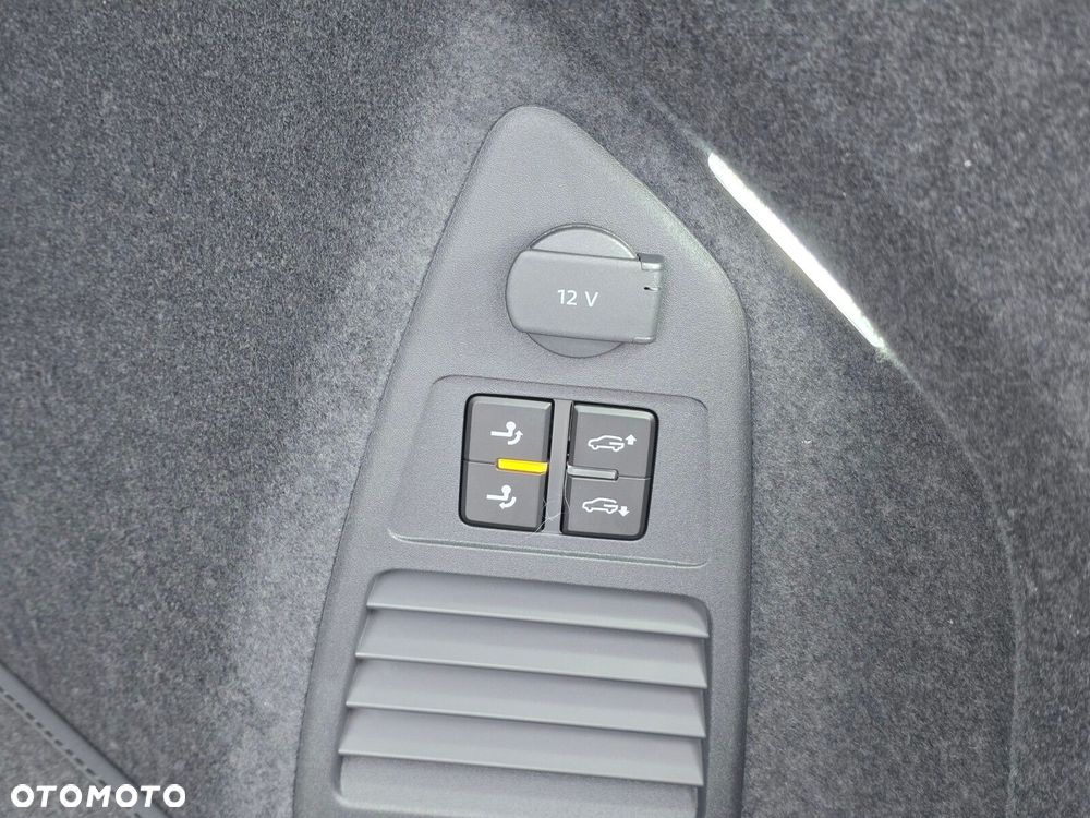 Volkswagen Touareg 3.0 V6 TDI SCR 4Mot R-Line - 9