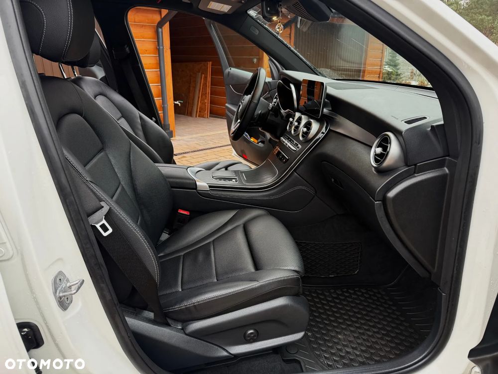 Mercedes-Benz GLC 300 4-Matic - 17