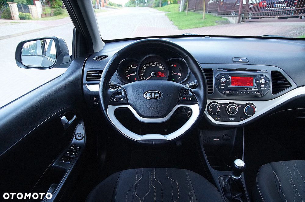 Kia Picanto 1.0 Dream Team Edition - 12