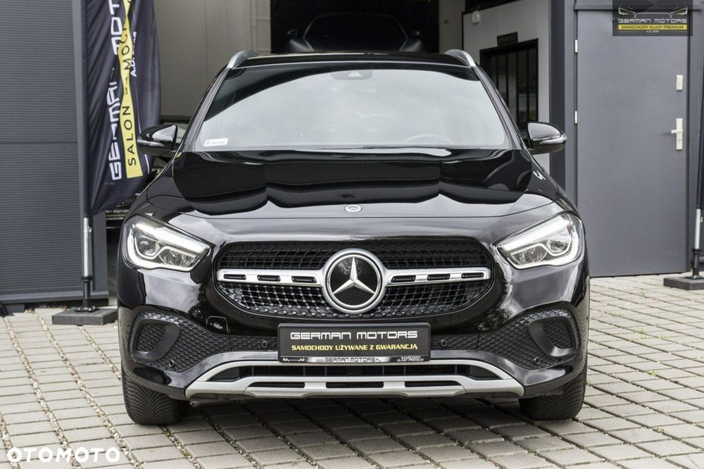 Mercedes-Benz GLA - 16