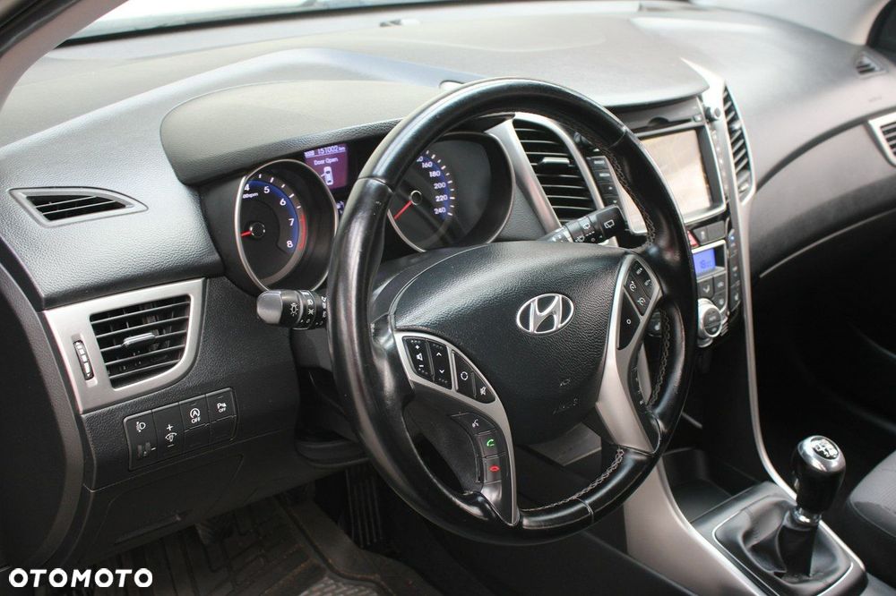 Hyundai i30 1.6 GDI BlueDrive Premium - 23