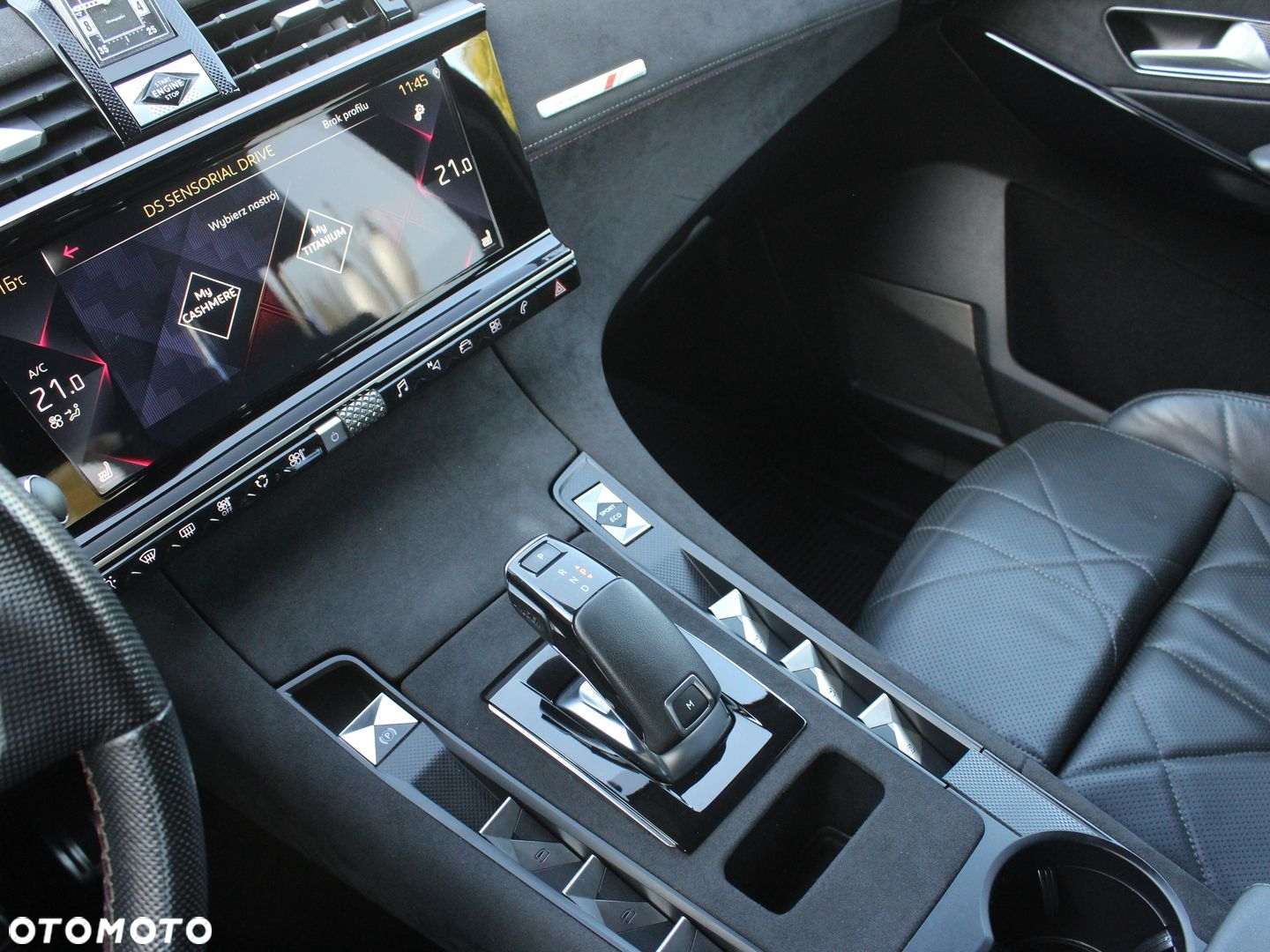 DS Automobiles DS 7 Crossback 1.6 PureTech GPF Performance Line + - 10