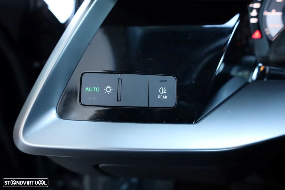 Audi A3 Sportback 30 TFSI S tronic - 33