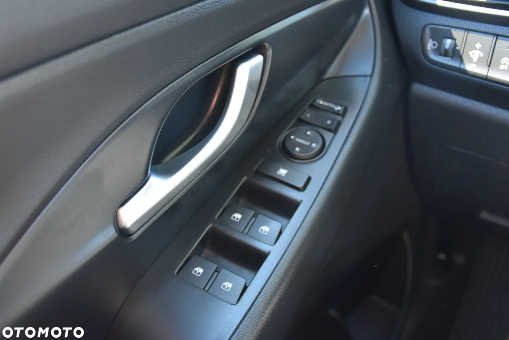Hyundai i30 1.5 T-GDI 48V-Hybrid DCT EDITION 30 - 16