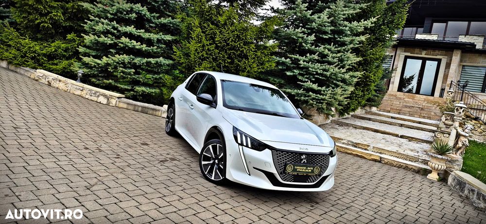 Peugeot 208 e-208 GT-Line - 13