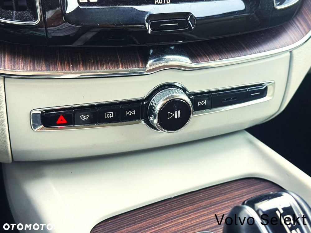 Volvo XC 60 - 22